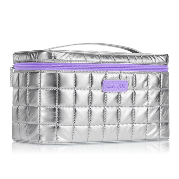 کیف صندوقی لوازم آرایش کلینیک – مدل کویلت نقره‌ای Clinique Silver Quilted Cosmetic / Makeup Bag